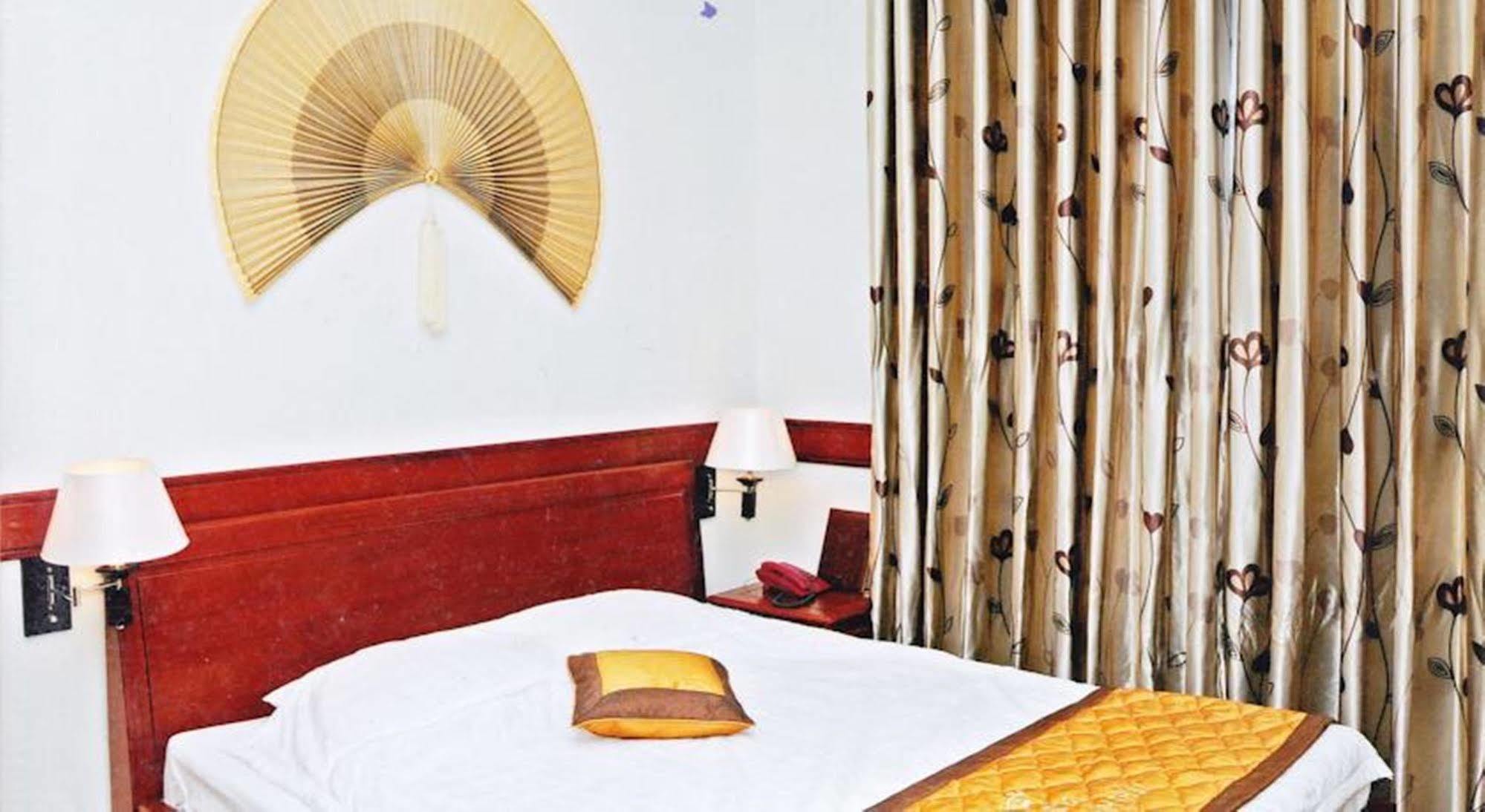 Hoang Thanh Thuy Airport Hotel 1 - Gan Am Thuc Dem Cho Hoang Hoa Tham Ho Chi Minh-Byen Eksteriør billede