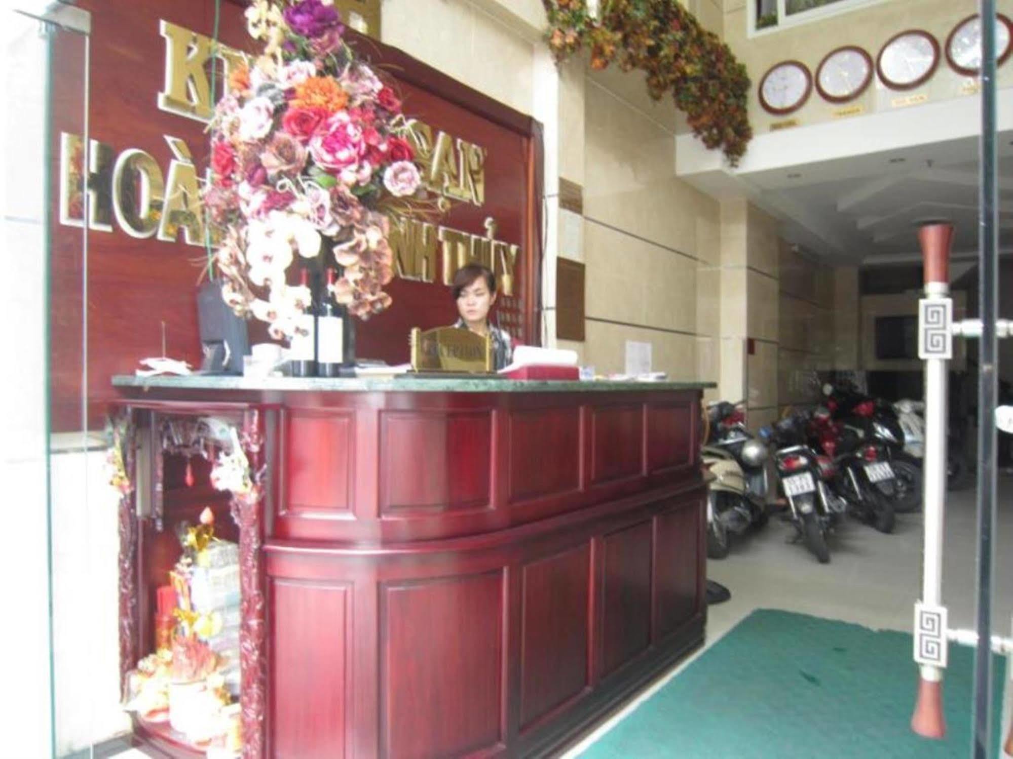 Hoang Thanh Thuy Airport Hotel 1 - Gan Am Thuc Dem Cho Hoang Hoa Tham Ho Chi Minh-Byen Eksteriør billede