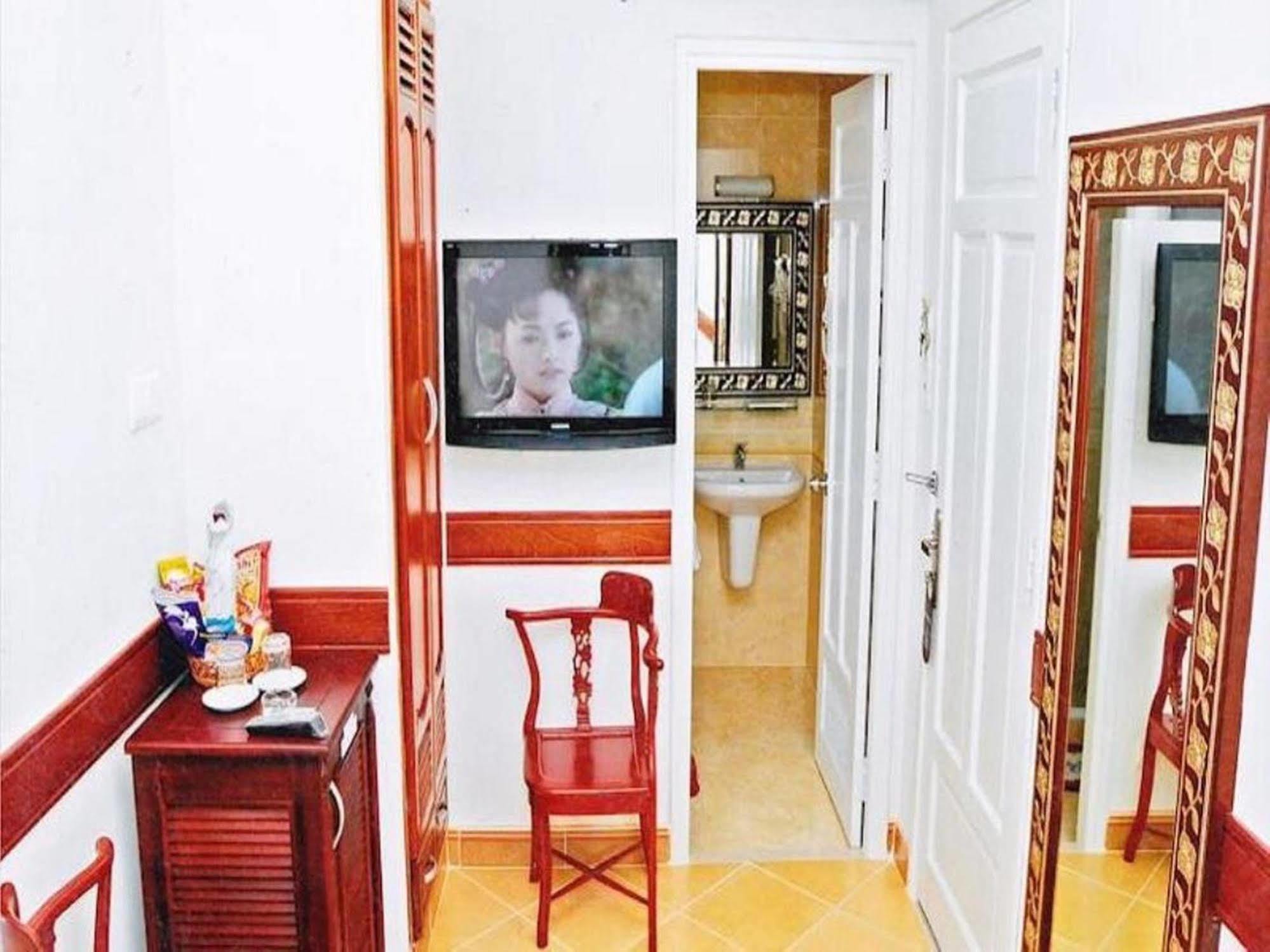 Hoang Thanh Thuy Airport Hotel 1 - Gan Am Thuc Dem Cho Hoang Hoa Tham Ho Chi Minh-Byen Eksteriør billede