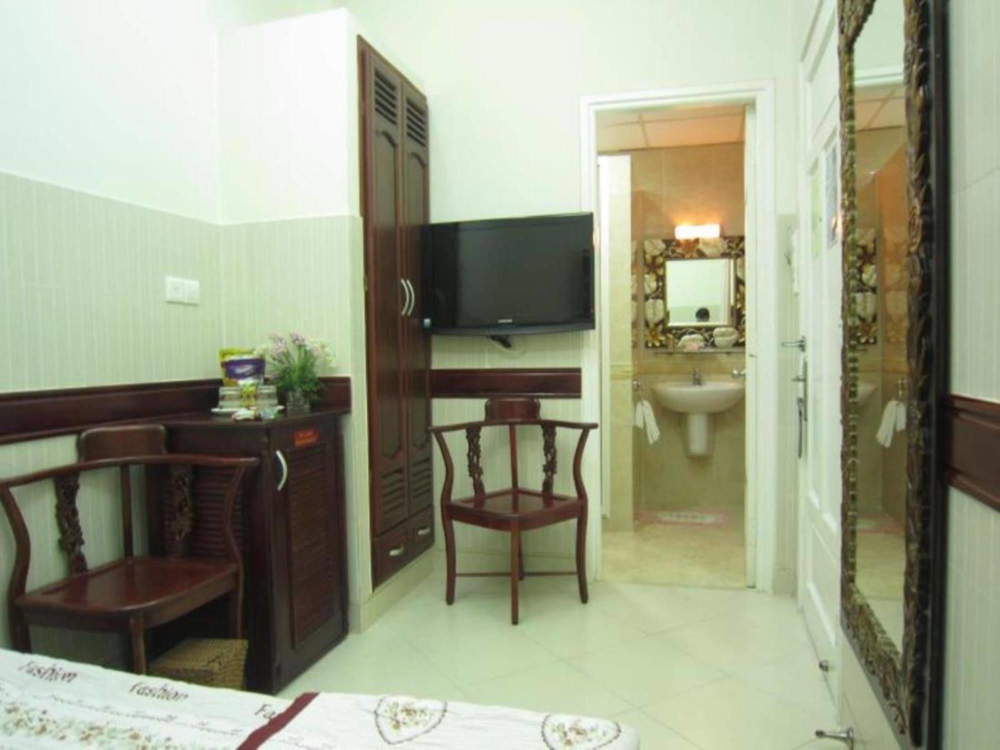 Hoang Thanh Thuy Airport Hotel 1 - Gan Am Thuc Dem Cho Hoang Hoa Tham Ho Chi Minh-Byen Eksteriør billede