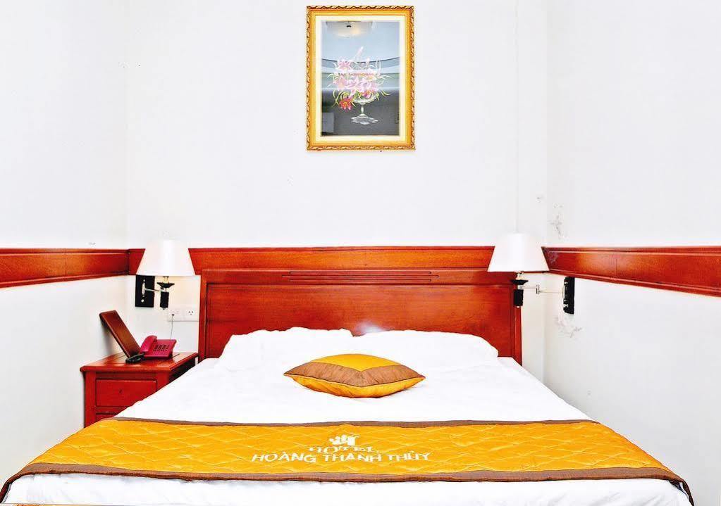 Hoang Thanh Thuy Airport Hotel 1 - Gan Am Thuc Dem Cho Hoang Hoa Tham Ho Chi Minh-Byen Eksteriør billede